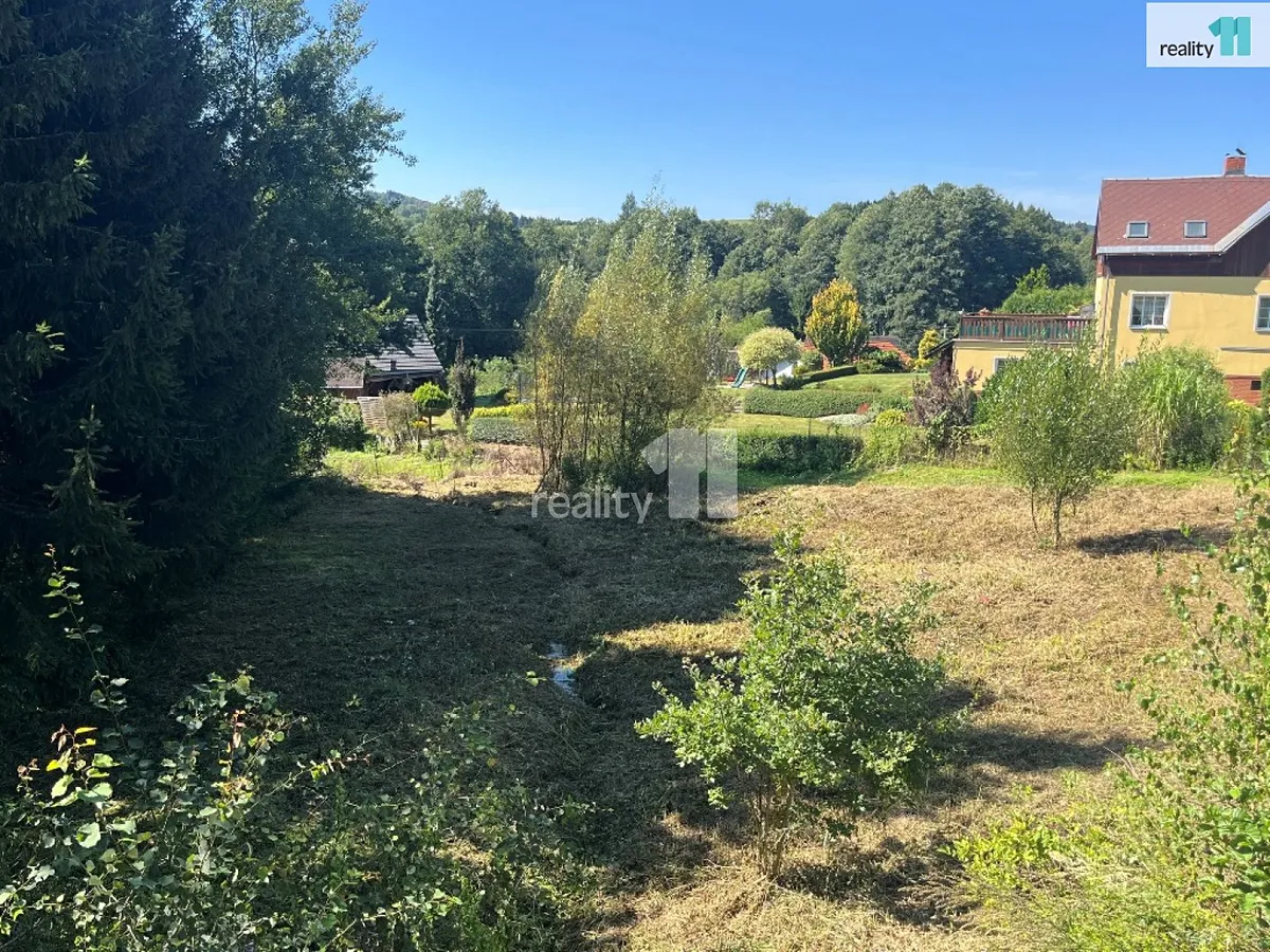 Prodej stavebního pozemku 1183 m²